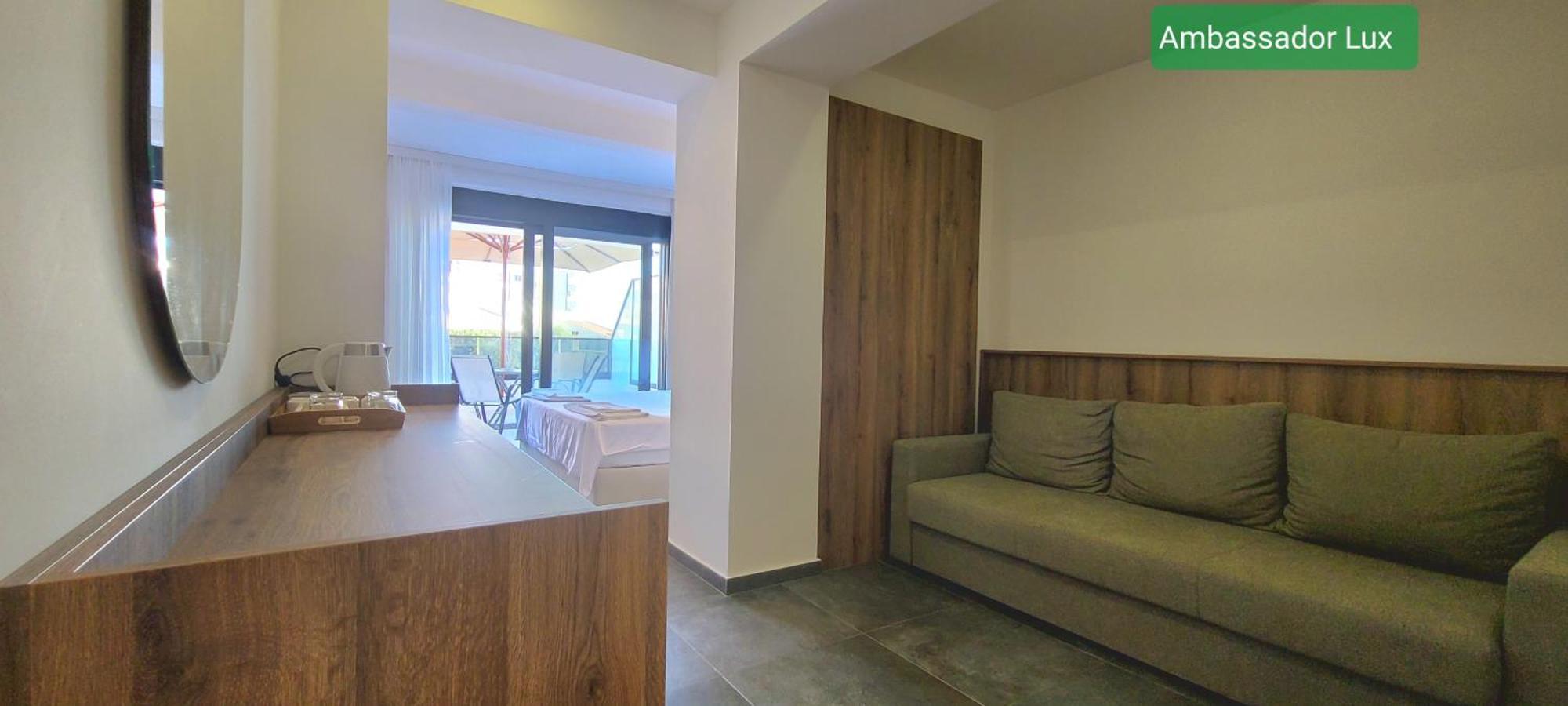 Ambassador & Ambassador Lux Apartments Ulcinj Kültér fotó