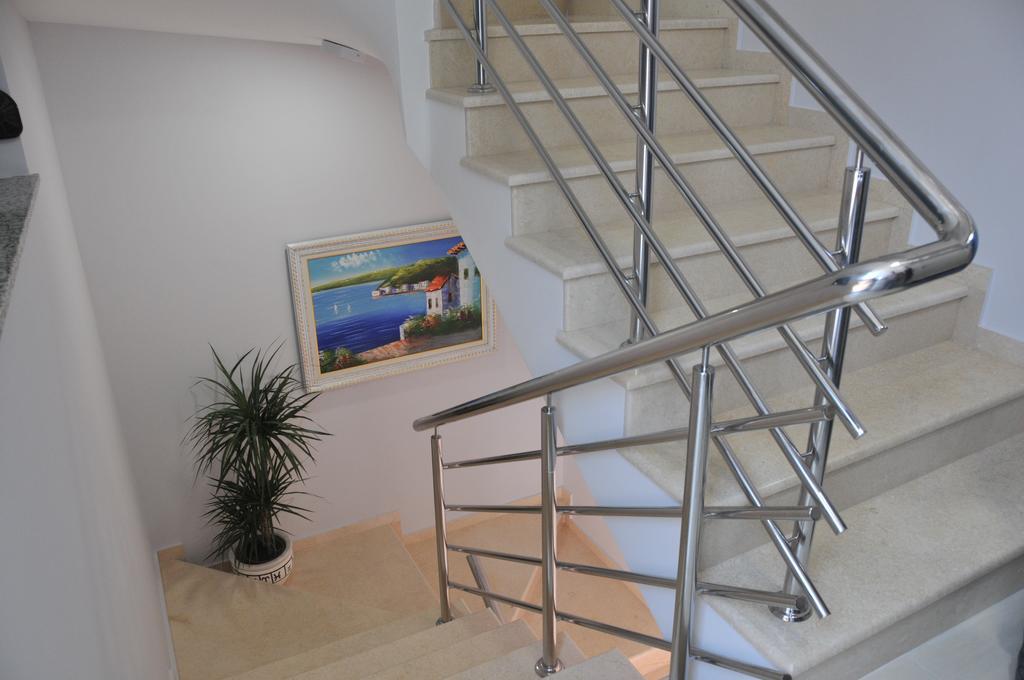 Ambassador & Ambassador Lux Apartments Ulcinj Kültér fotó